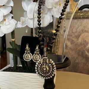 Elegant Golden Tones & Clear Stones in this Jewelry Set